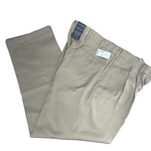 NWT Jos A Bank Traveler Pants Mens 40 x 30 Khaki Performance H2O/Stain Repellent